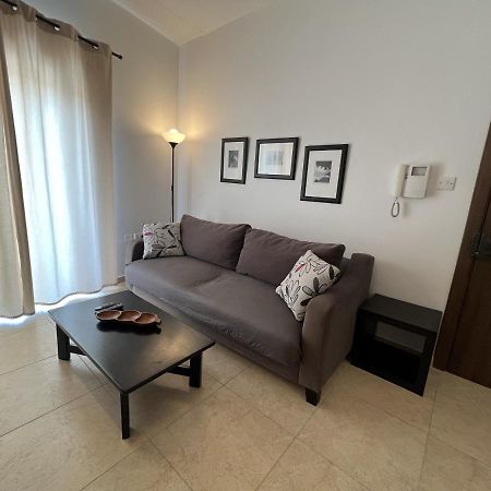 St Julians Smart 2 Bedroom Apartment Сент Джулианс Экстерьер фото